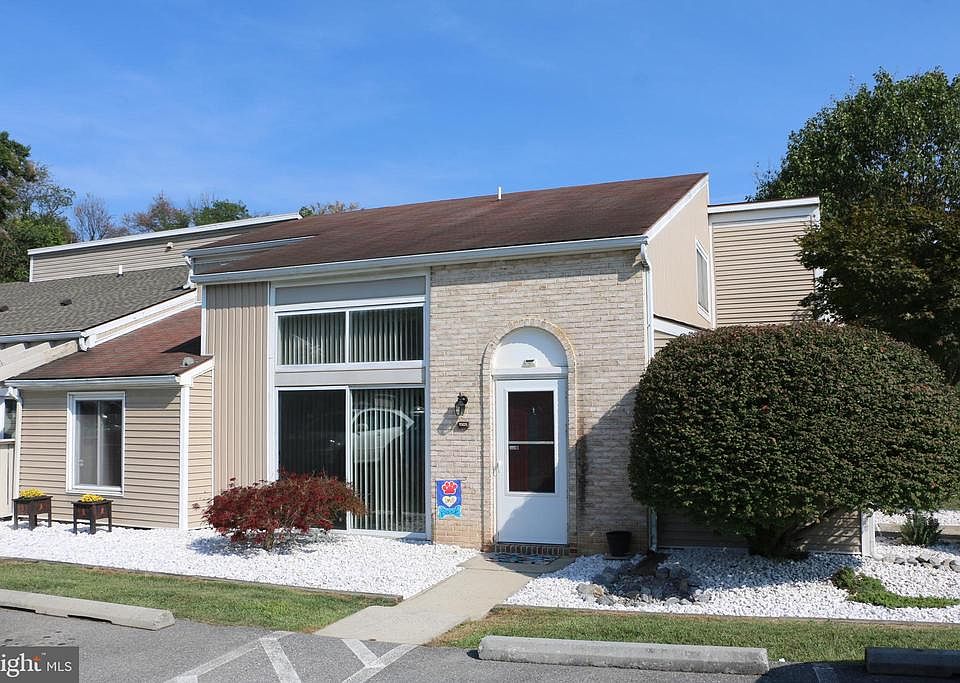 1st image of 1501 Kensington Dr