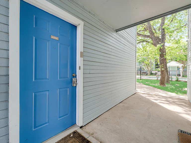 Evergreen St — Photo 11