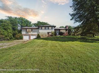 6099 Sleight Rd, Bath, MI 48808