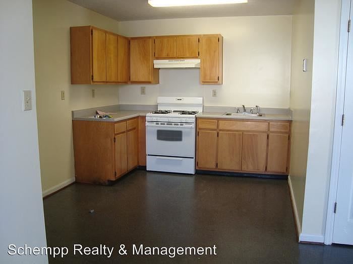 2nd image of 1716 W Oak St APT 4