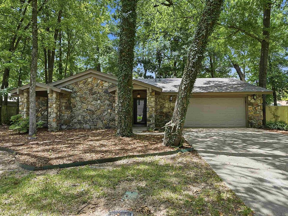 1st image of 17 Fernwood Dr