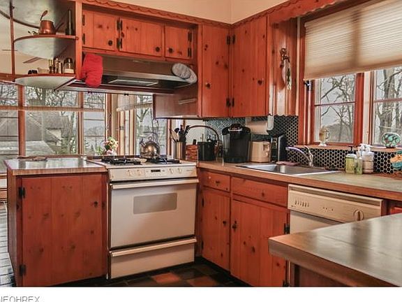 5th image of 3173 Silver Lake Blvd