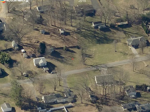 3750 Ellen Dr, Salem, VA 24153