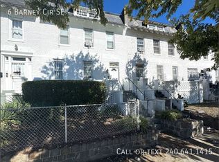 6 Barney Cir SE APT 3, Washington, DC 20003