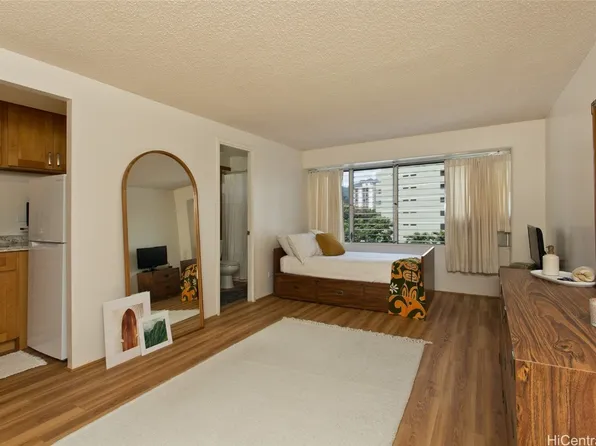 2525 Date St APT 404, Honolulu, HI 96826