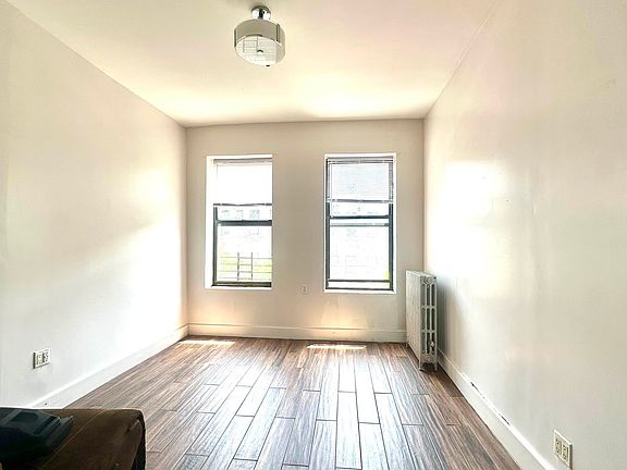 5th image of 1428 Greene Ave APT 2