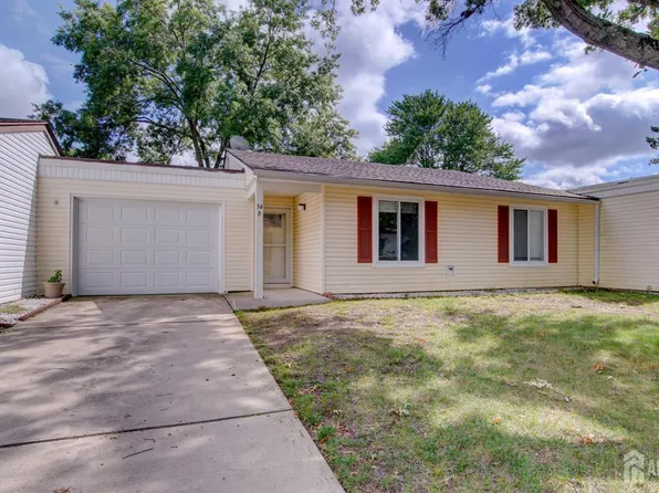 94 Salix Plz #B, Monroe Township, NJ 08831