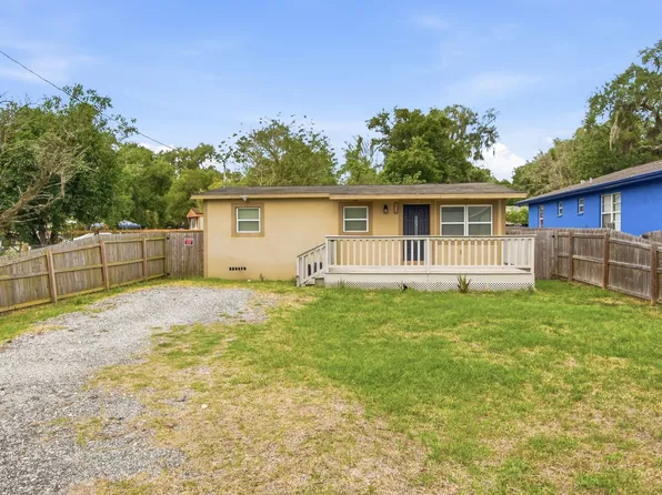 38714 Island Ave, Dade City, FL 33525