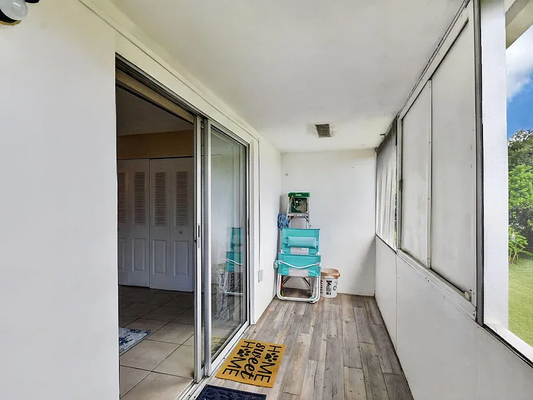 16 Sussex A — Photo 24