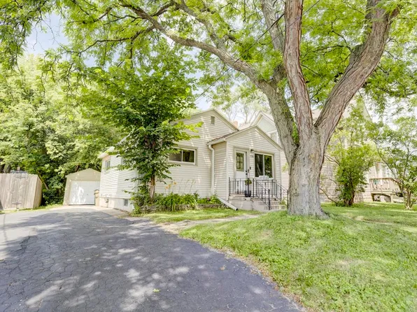 1726 Schlimgen Ave, Madison, WI 53704