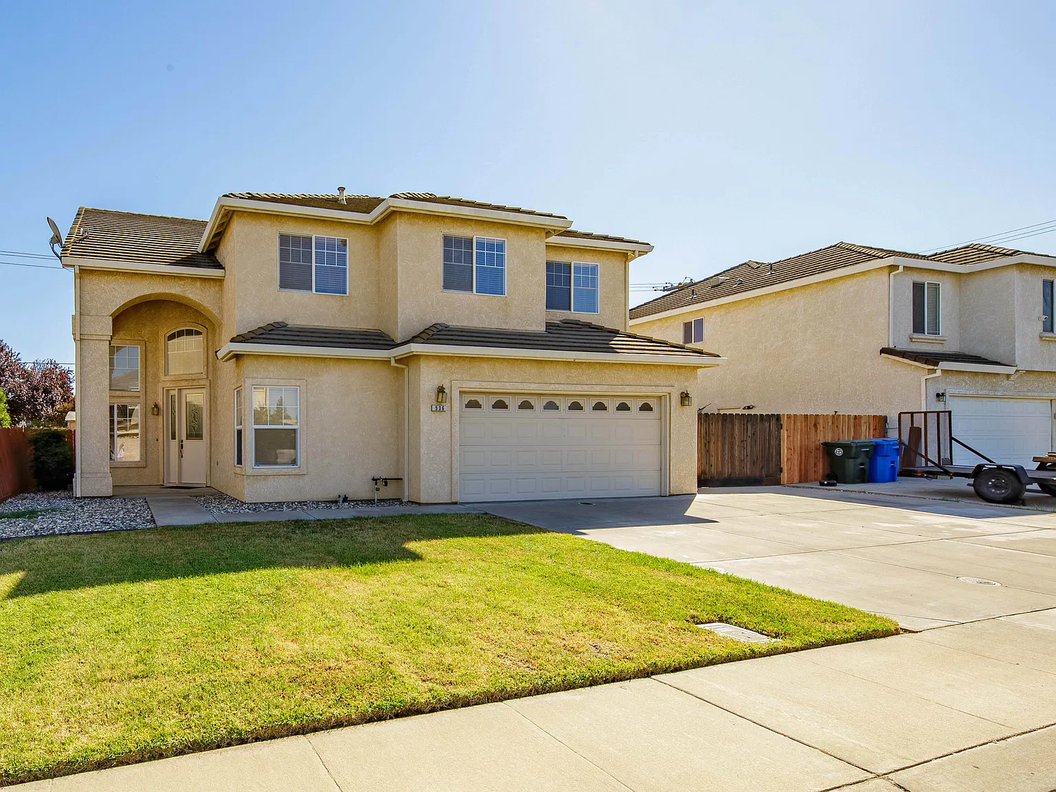 4 bed, 2596 sqft, $3,400 — Photo 3
