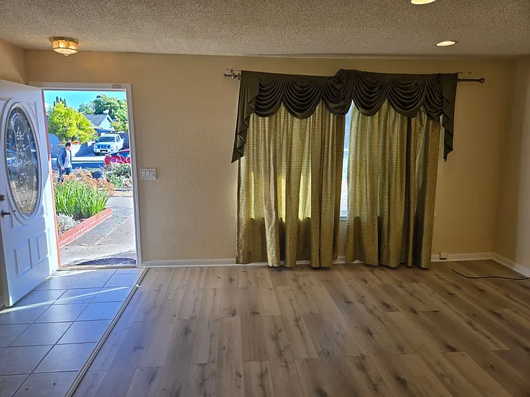 37788 Dahlia Dr — Photo 6