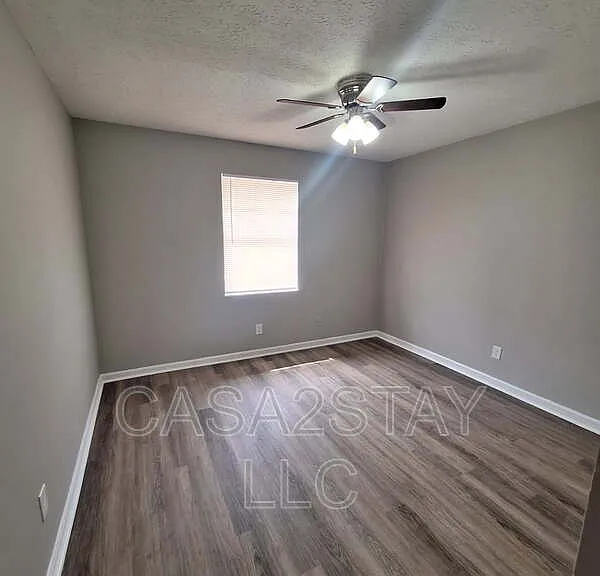 329 Redmar Blvd #11 — Photo 6