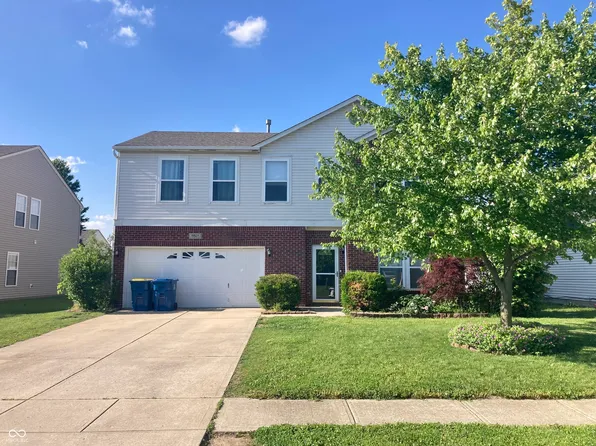 6824 W Philadelphia Dr, McCordsville, IN 46055