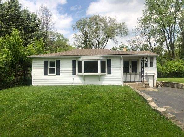 806 Menominee Dr