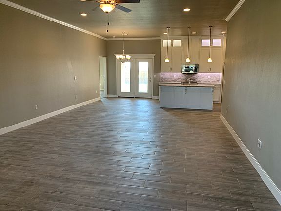 4th image of 7904 Tradition Pkwy