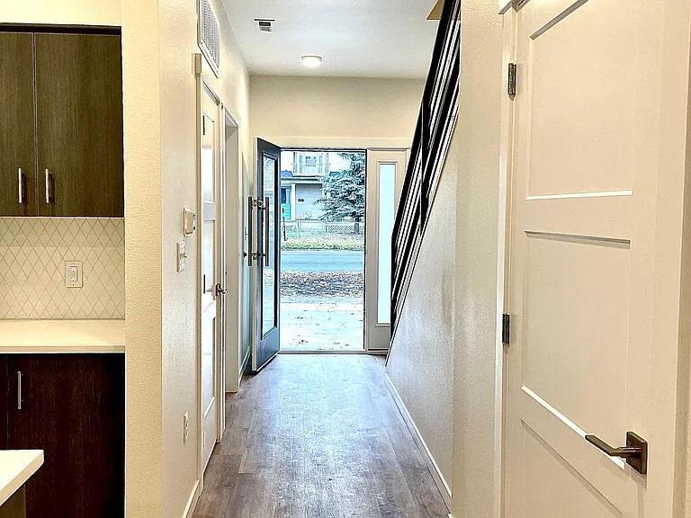 2511 N Hamilton St #1 — Photo 10