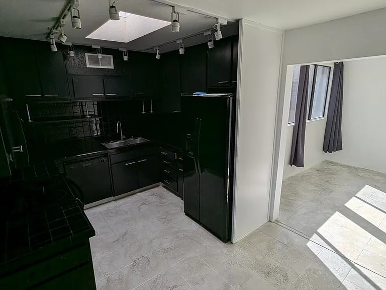 425 Bradshaw Ln #63 — Photo 7