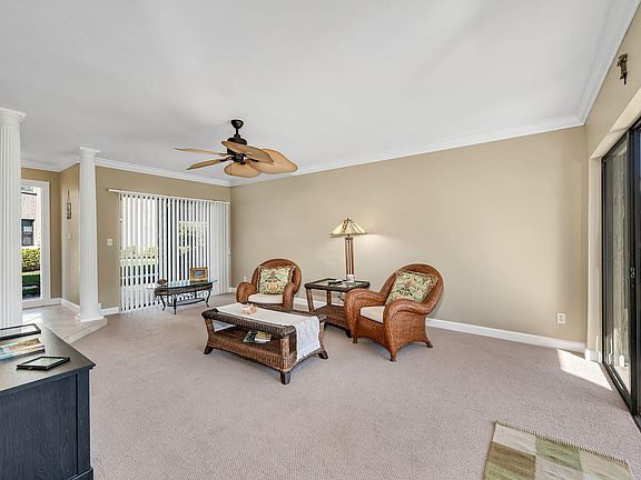 3rd image of 881 Panama Ct Unit 201