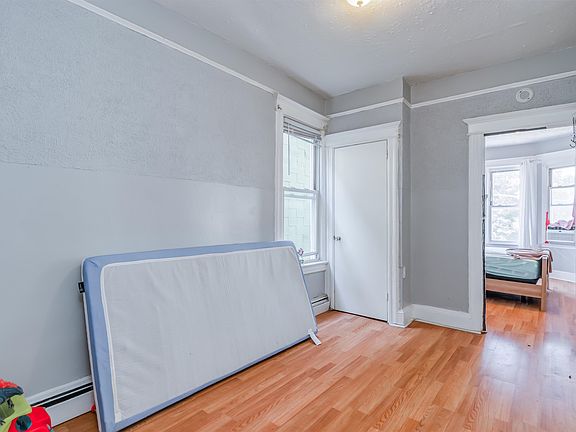 4th image of 164 Highland Ave APT 5