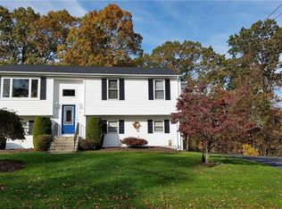 57 Oak Hill Dr, Johnston, RI 02919