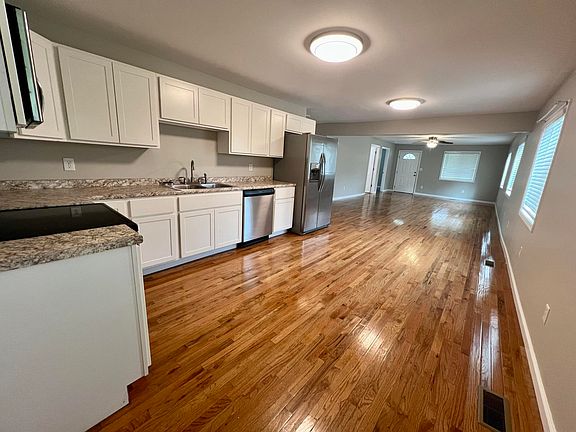 Kitchen / Living Room
