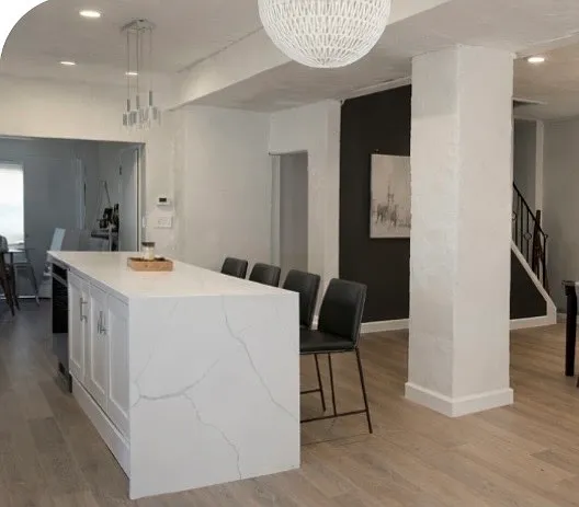 3 bed, 1.5 bath, 1900 sqft, $3,200 — Photo 3