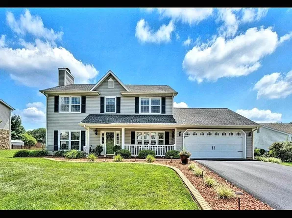 1816 Summerfield Dr, Roanoke, VA 24012