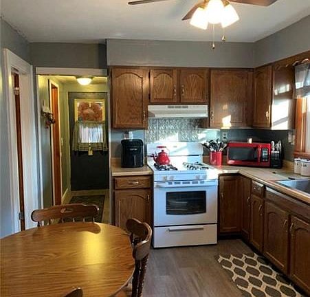 4th image of 2894 Tamarack Dr