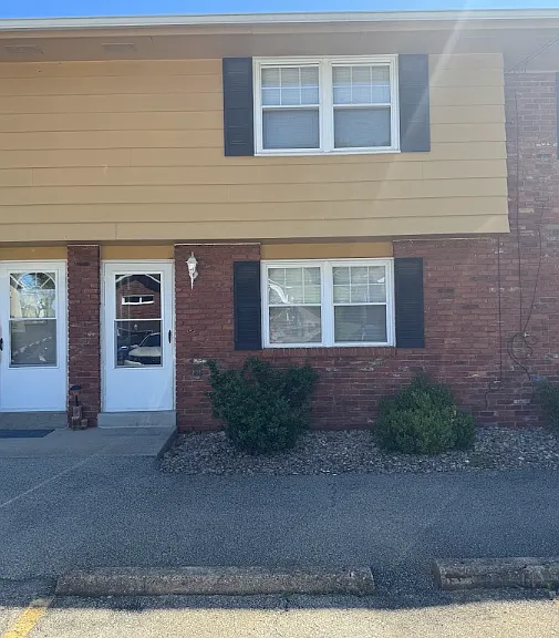 245 Laurel Dr #2 — Photo 3