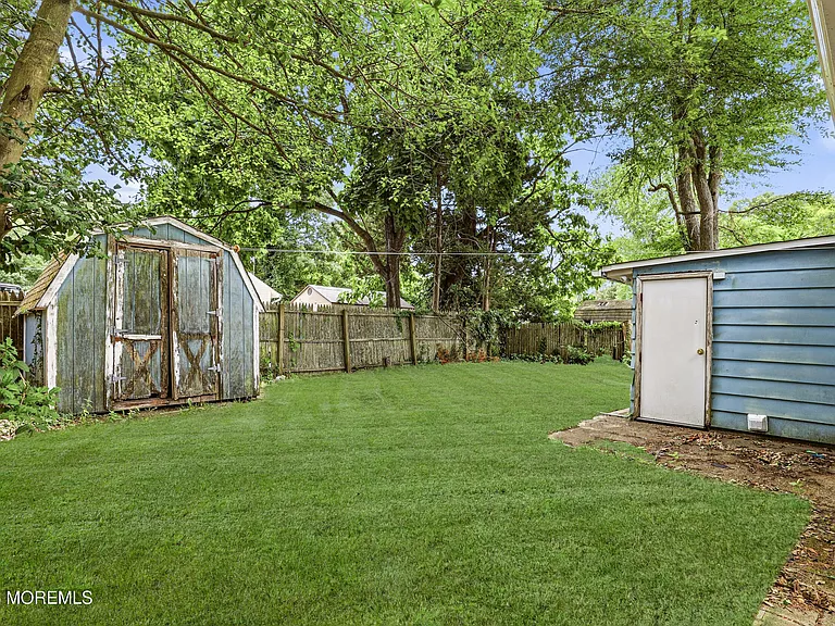 22 Central Ave — Photo 10