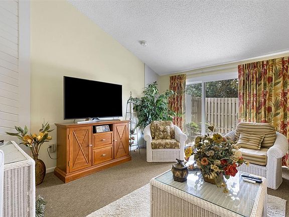 3rd image of 4223 OAK LOOP #49