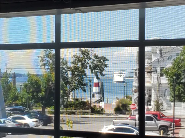 100 Mariners Way, Pt Jefferson, NY 11777