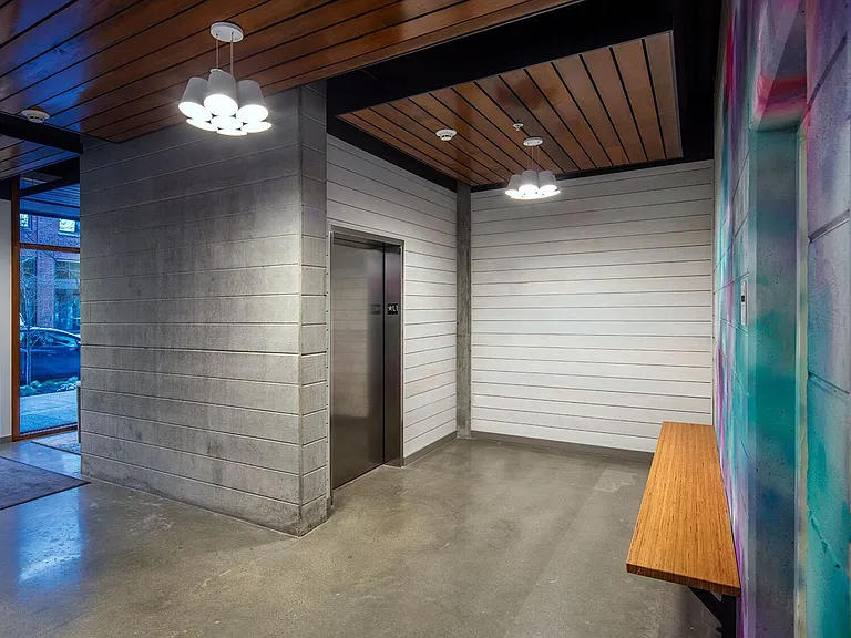 722 E Pike St — Photo 22