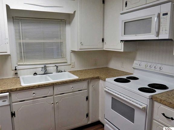 5th image of 3729 Alameda Dr