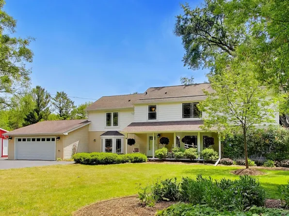 24331 N Kelsey Rd, Barrington, IL 60010