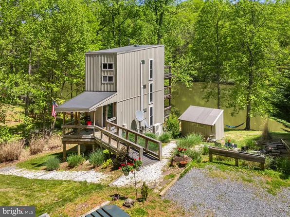 306 Pine Dr, Amissville, VA 20106