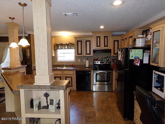 3rd image of 616 Parkway Dr