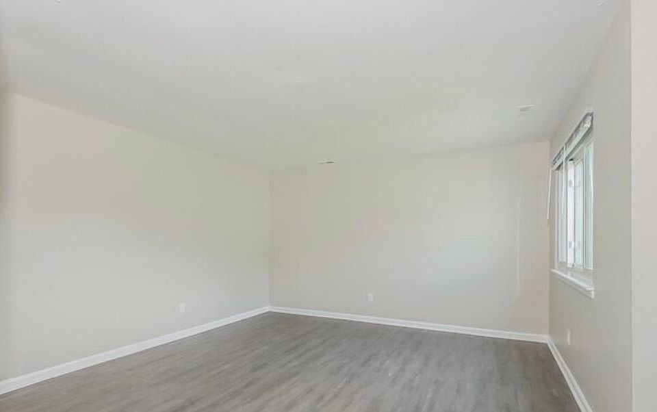 1st image of 3858 Augustine Cir