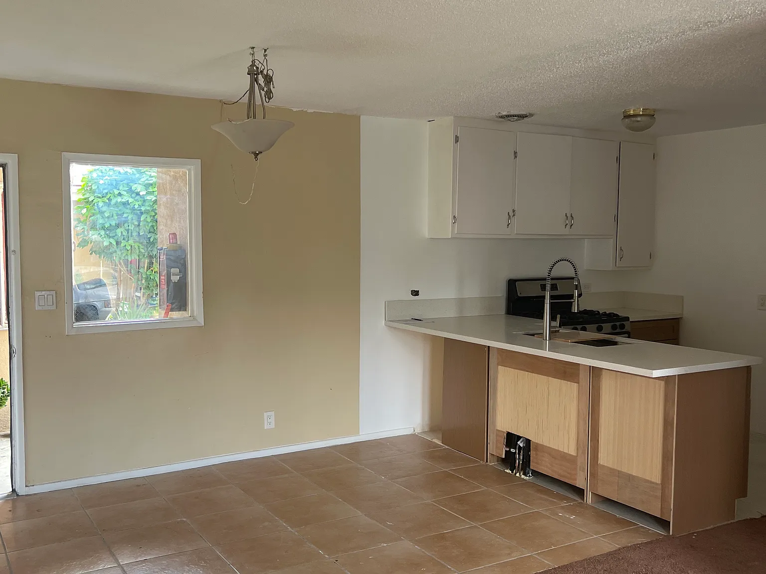 2 bed, 600 sqft, $2,195 — Photo 3