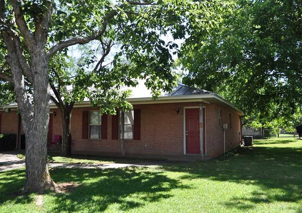 105 W Trailmoor Dr #3