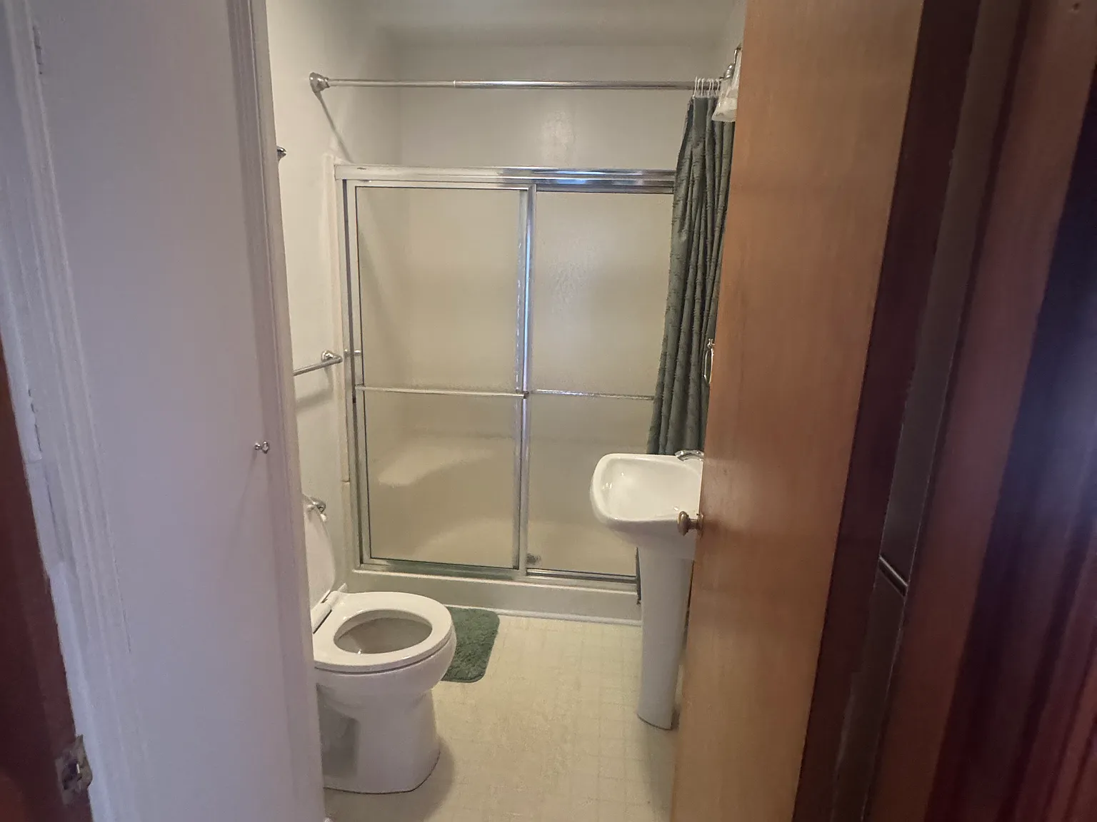 2 bed, 972 sqft, $1,000 — Photo 3