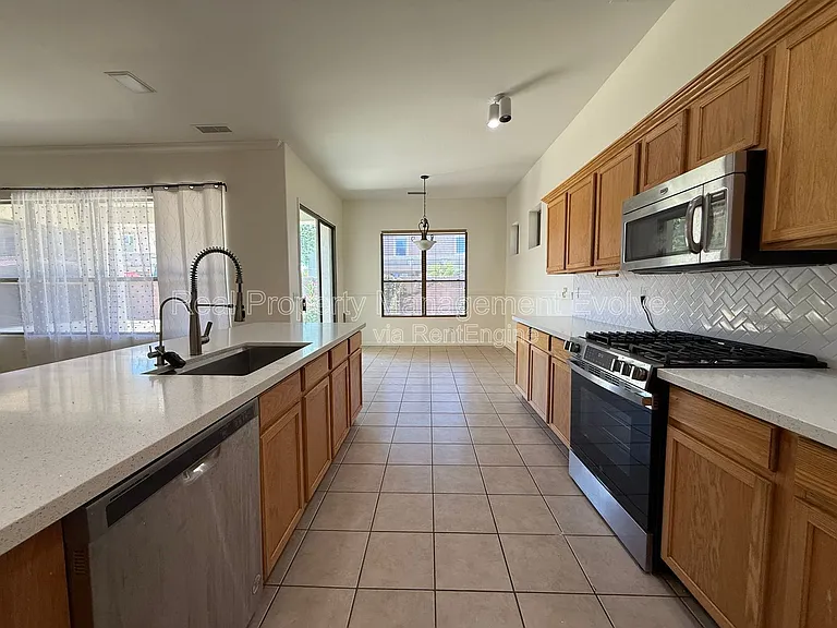 281 W Flamingo Dr — Photo 12