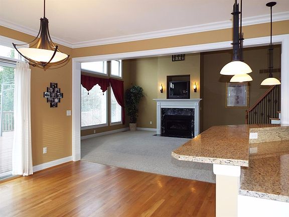 5th image of 4222 Logsdons Woods Dr