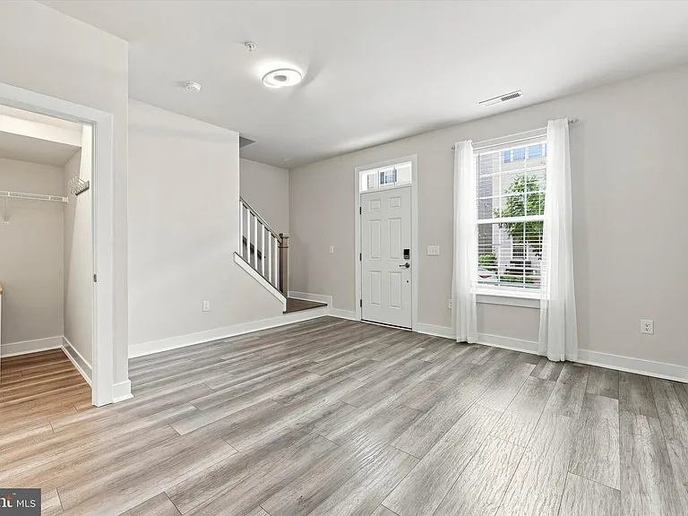 115 King St #A — Photo 3