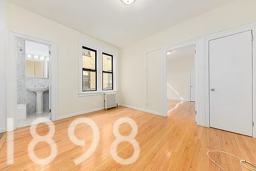 3242 33rd St #E8 Photo 1