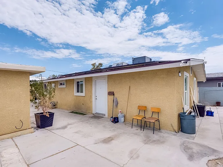 2318 Bassler St #A — Photo 11
