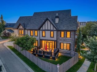29 NE Mary Dover Dr SW, Calgary, AB T3E7A4