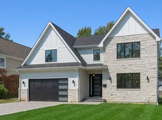 2452 Bel Air Dr, Glenview, IL