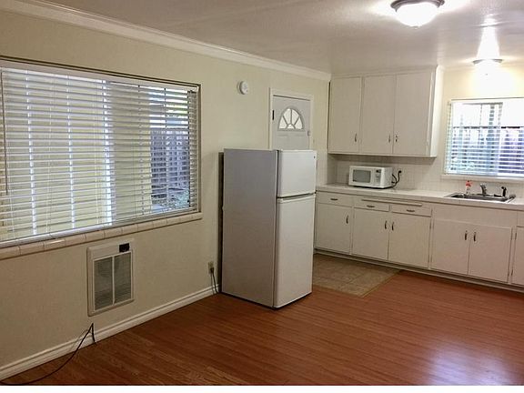 5th image of 388B S Bernardo Ave